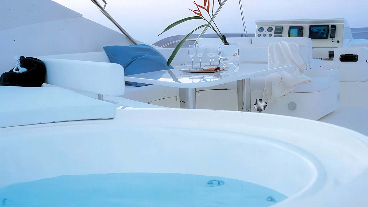 Аренда яхты Ferretti 881 Samara на Мальдивах